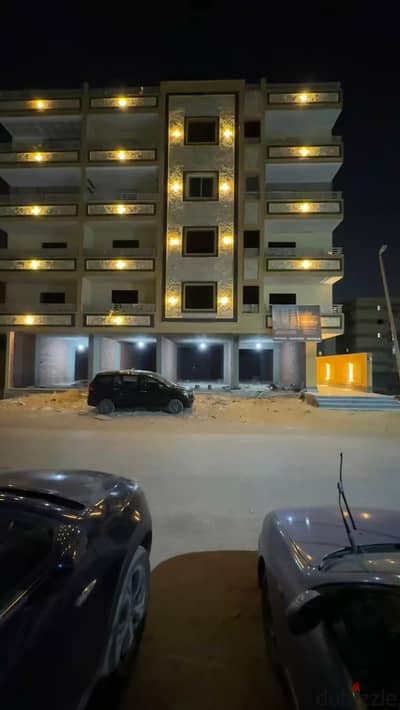 Apartment for sale directly from the owner in Hadiqaat Al-Ahram, Gate Four, immediate receipt