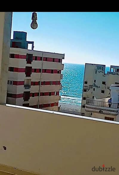 Luxury penthouse apartment of 250m for sale at less than its price due to travel circumstances, far from any violations and fully licensed, with a registered contract in the real estate registry.