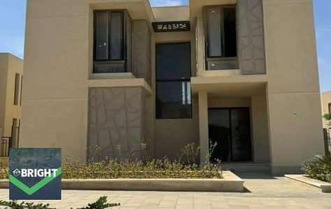 تاون هاوس ميدل | نصف تشطيب 3 غرف نوم في دستريكت 6 | 190 متر على أرض 190 متر | بادية بالم هيلز