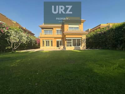 A detached villa with 3 floors in the best location in the compound talala with direct open view a distinguished location directly on the Suez Road