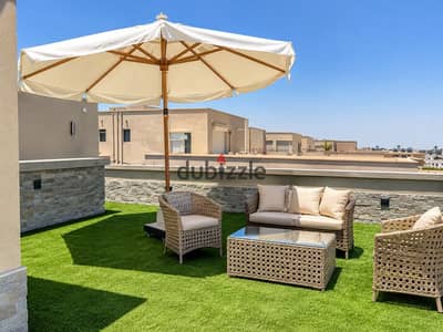 A villa roof for sale in Green Compound 5