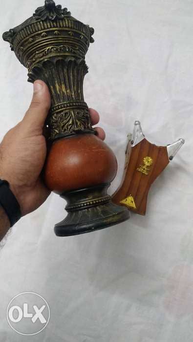 مبخرة من السعودية سنة ١٩٨٠ + قطعة ديكور من إيطاليا