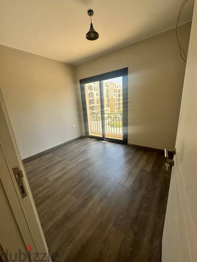 O west for rent 3 bedrooms Club Residence