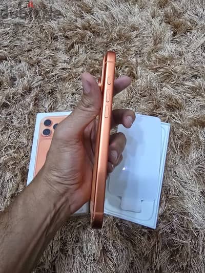 iPhone 17 Pro Max 256 bt92% معفي ضرايب بالعلبه فقط