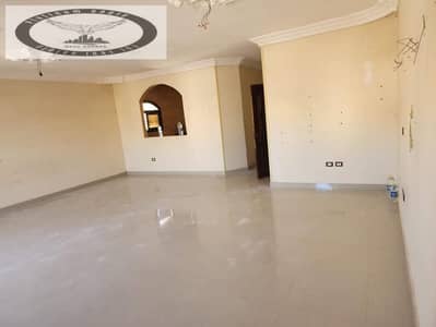 Apartment for rent (residential or administrative use) in First Settlement (Al-Banafsag), near Ahmed Shawqi Axis, Carrefour, and local amenities.