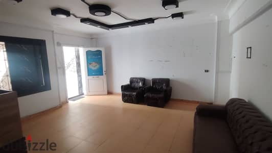 Administrative headquarters for rent in Loran 180m with a private entrance steps from the sea