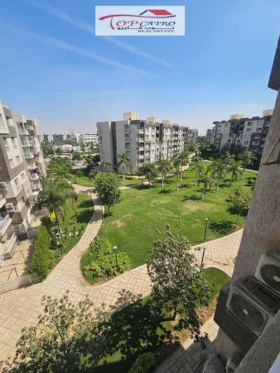 Apartment for sale in Madinaty B12 with an area of 140m on a wide garden