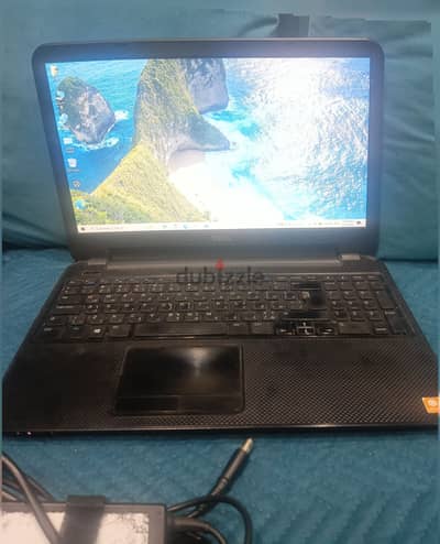لابتوب Dell Inspiron بحالة ممتازة - رامات 16 جيجا