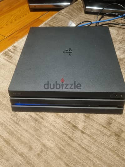 Playstation 4 pro 1 tb 4 controllers