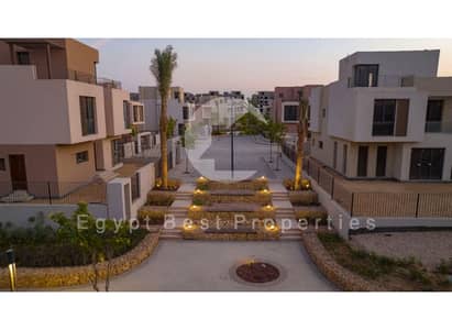 Under market price Ready to move Villa 340m for sale in Sodic East compound New Cairo