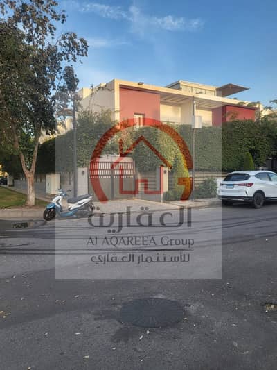 A shot for sale Villa ii modern  • Building area: 191m • Land area: 219m  • Distinctive corner on the street • Very distinctive location next to the South Park  Special finishing – Excellent condition  A shot for sale Villa ii modern  • Building area: 191m • Land area: 219m  • Distinctive corner on the street • Distinguished location