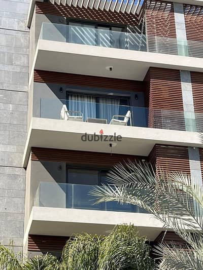 **Apartment for Sale at Half the Price – Immediate Delivery in Patio Oro, La Vista, New Cairo, in a Prime Location Next to AUC, One of the Most Presti