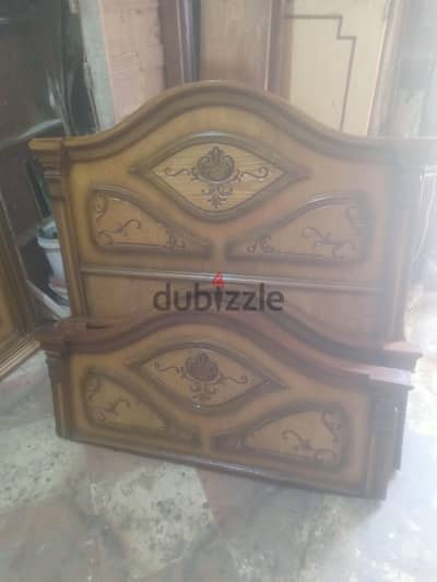 سرير اطفال متر  وعشرين