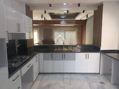 Furnished 4-bedroom villa for rent in Etapa Compound Sheikh Zayed.