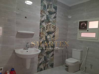 Apartment for Sale in El Shorouk City, 8th District – 165 sqm, Super Lux, 3 Beds, 2 Baths, 3rd Floor, Elevator – EGP 3,950,000