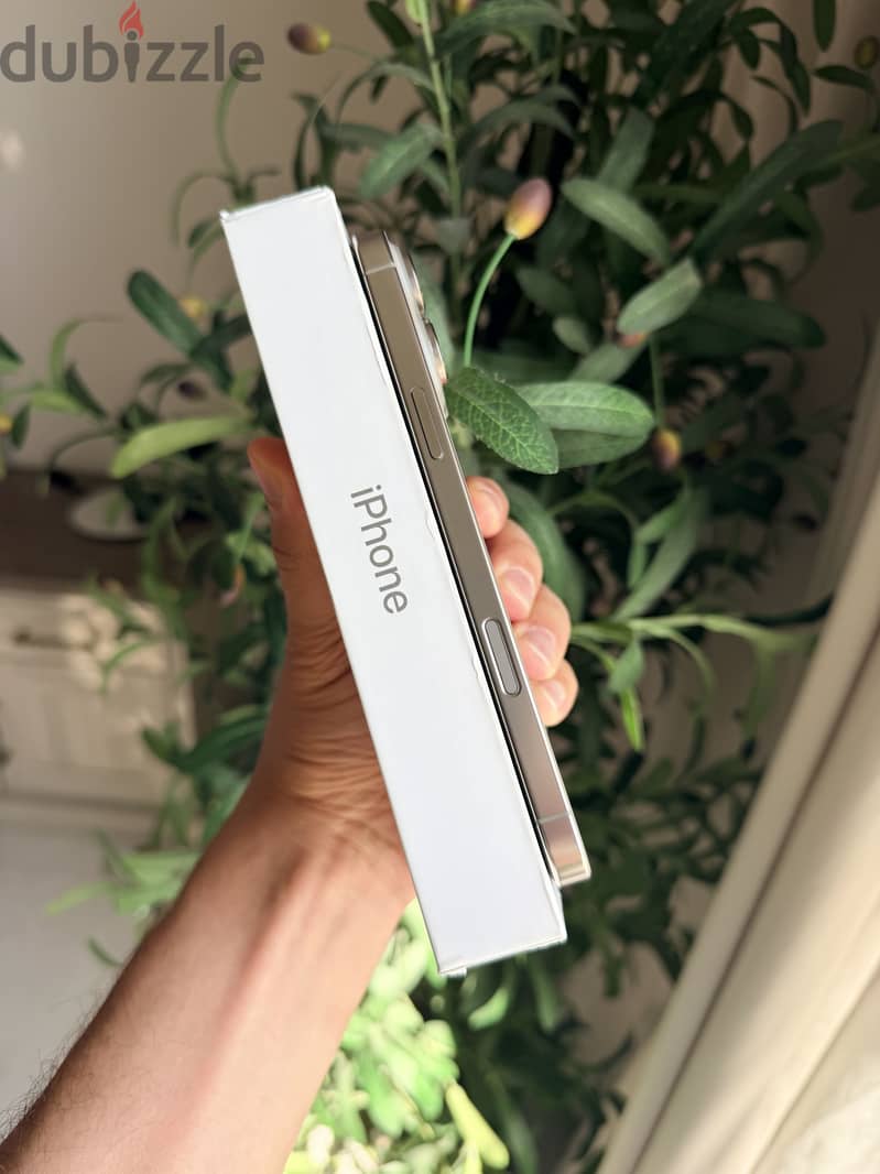 Apple - iPhone 16 Pro Max 3