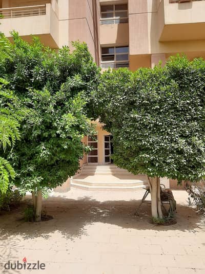 شقه للبيع 219م كمبوند البستان التراسوبر لوكس تسهيلات 7 سنوات موقع مميز