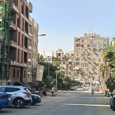 للبيع مكتب إداري 90م متميز في الهضبة العليا أمام نادي مصر للتأمين وشارع 9 الرئيسي