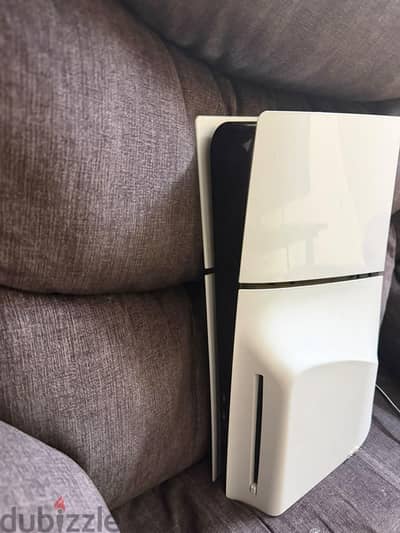 ps5 slim cd 1tb بلايستيشن ٥ سليم
