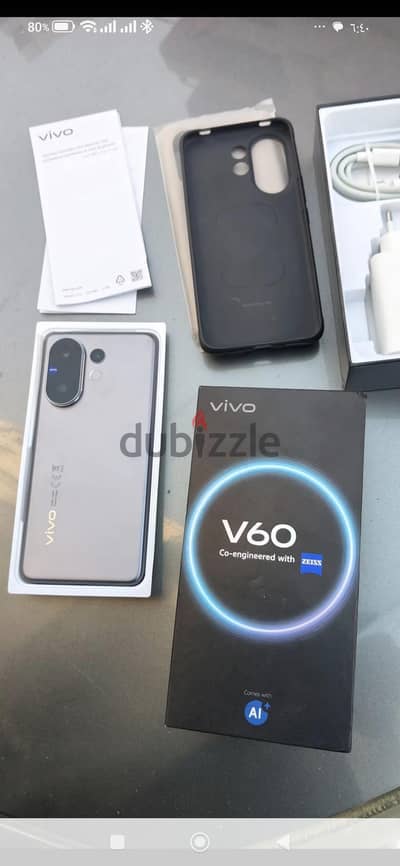 فيفو V60.  كسر زيرو مفهوش ولا خربوش استعمال خفيف
