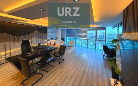 Seize the opportunity to own a fully finished administrative office and relocate your company headquarters to 90th Street at Solana East Ora