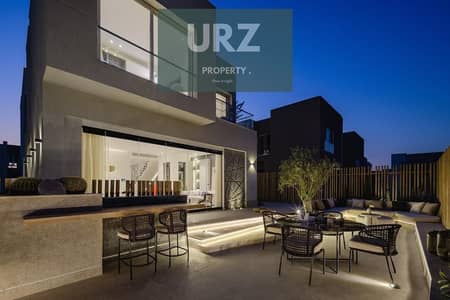 3-story villa in Mostakbal City on Suez Road & Al Amal Axis, with 12year installments or a huge instant discount near Green Square Talda Butterfly