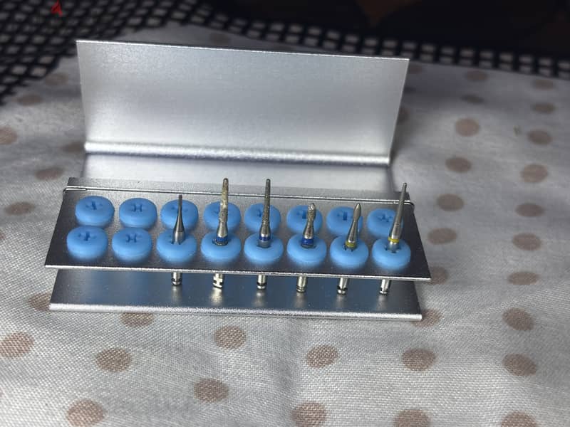 Marathon Micromotor + Apple handpiece + burs 1