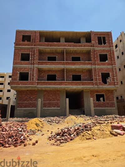 شقة بالحي الرابع بيت الوطن التجمع الخامس موقع مميز