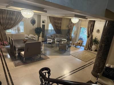 فيلا للبيع تشطيب الترا سوبر لوكس  بحمام سباحة خاص استلام فوري بسعر لقطة في كمبوند قطامية هيلز