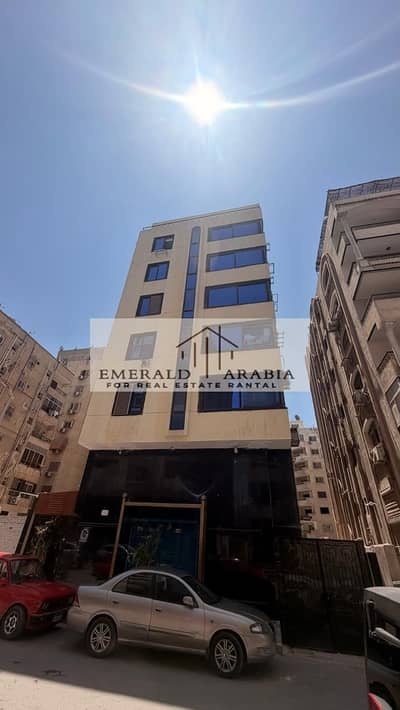 ميني اداري ٢٠٠٠ متر يصلح لكبري الشركات و الموسسات مجهز بالكامل