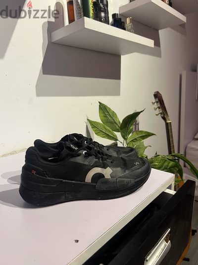 On cloud shoes brand new authentic from Dubai for sale