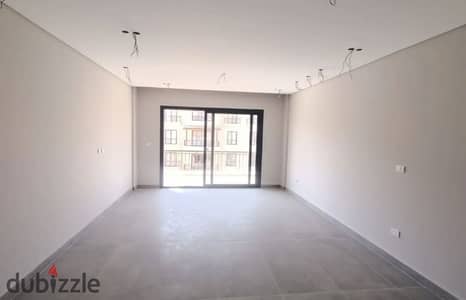 شقة بسعر مميز 155م متشطبة بالتكيفات في قلب الشيخ زايد في فيلدج ويست بجوار اعمار دقائق من بفرلي هيلز و اركان بلازا