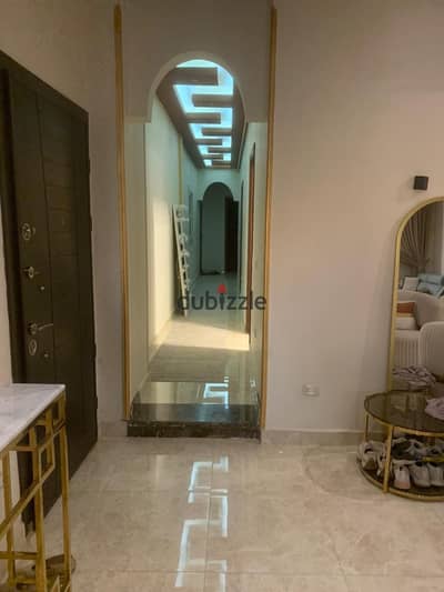 Apartment 200 m South of the Academy, Super Lux, First Floor, Elevator