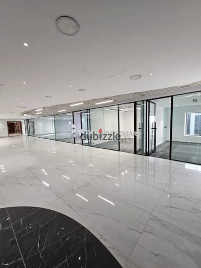 مقر إداري 600م تشطيب كامل للإيجار في Boomerang building التجمع الخامس