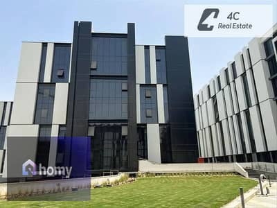 Administrative office for sale in the Fifth Settlement, directly overlooking the Southern Park. Fully finished and air-conditioned; offered at a good