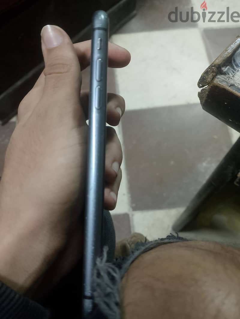 Apple - iPhone 11 3