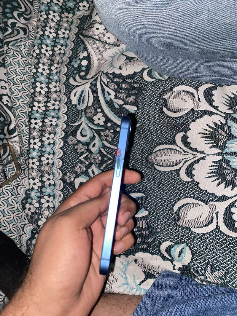 Apple - iPhone 13 2