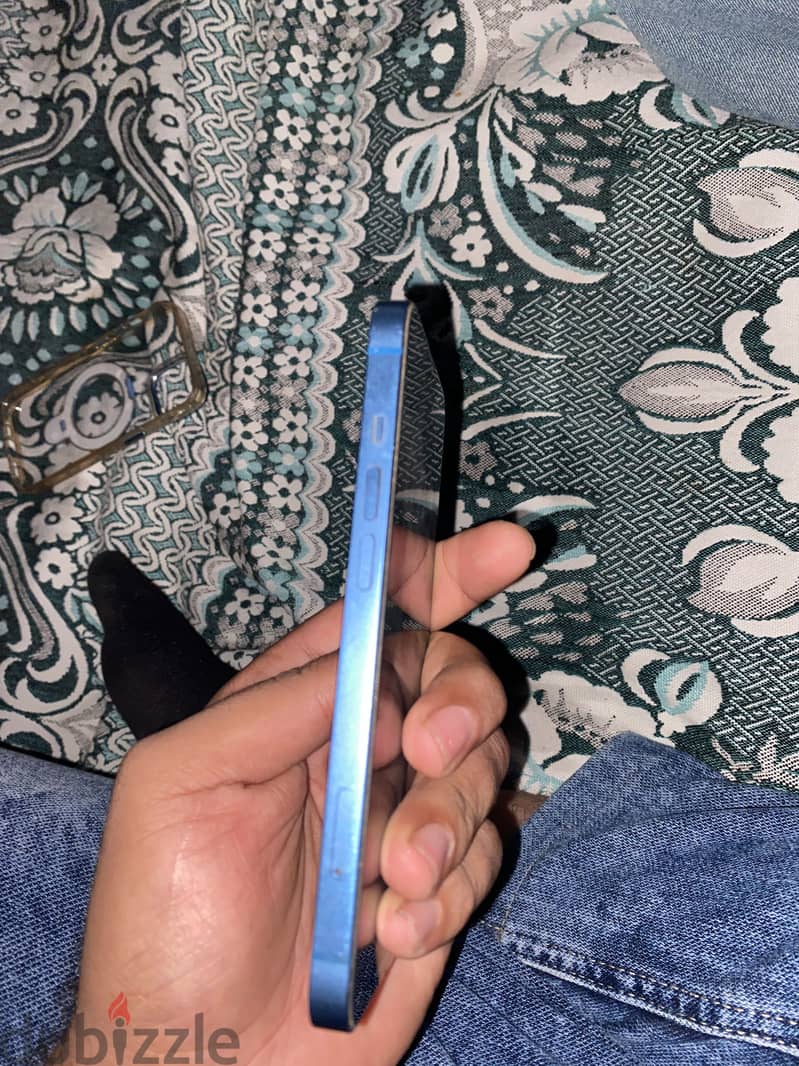 Apple - iPhone 13 5