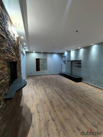 200-square-meter apartment for rent in Al-Banafseg Buildings, First Settlement, New Cairo.