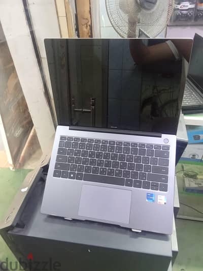 Huawei MateBook (i7 / Iris Xe)
