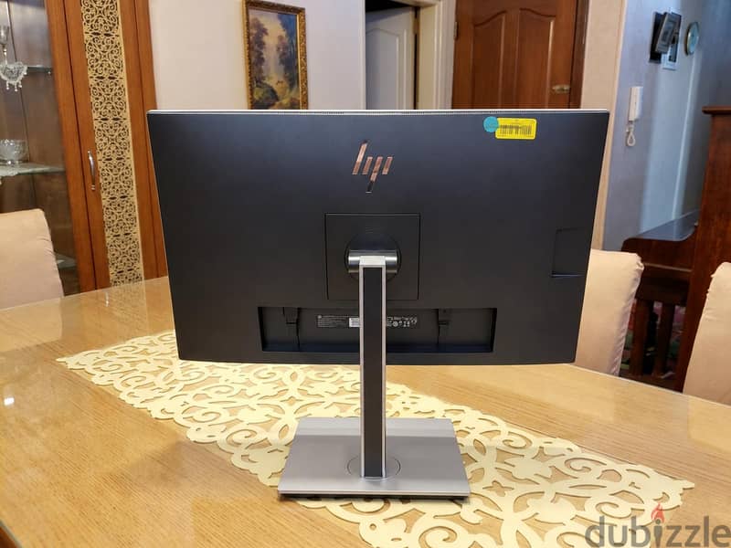 HP elite display 27 inch with camera speaker &  microphone 1