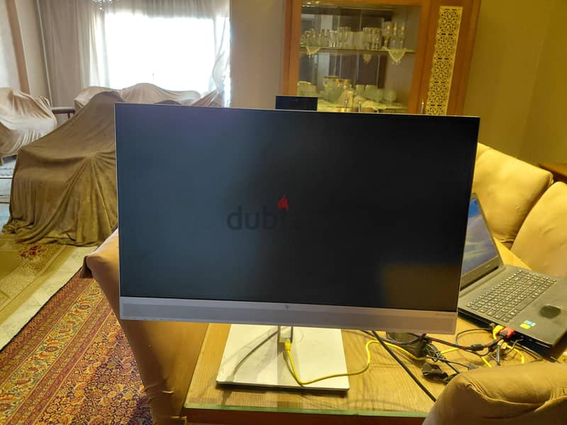 HP elite display 27 inch with camera speaker &  microphone 4