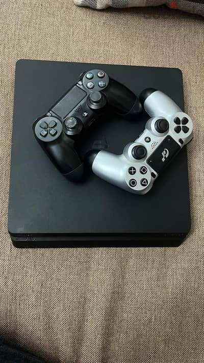 PS 4 slim