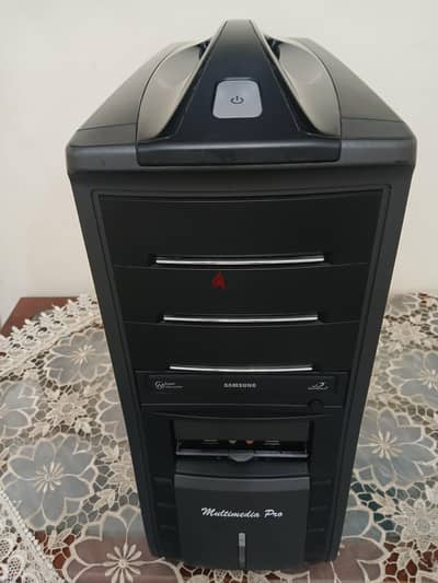 للبيع كمبيوتر