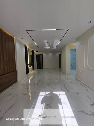 Rare opportunity apartment facing in the middle with hotel finish at the back price of occupied building and working elevator