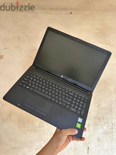 لسة جديد لاب توب hp الهارد جيجا 1000 رام 8 جيجا به كارتين شاشة