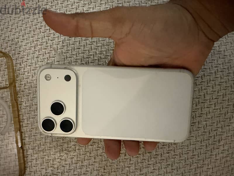 Apple - iPhone 17 Pro Max 3