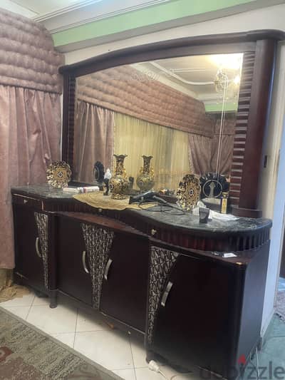 سفره ترابيزه ب6 كراسى وبوفيه بالمرايه