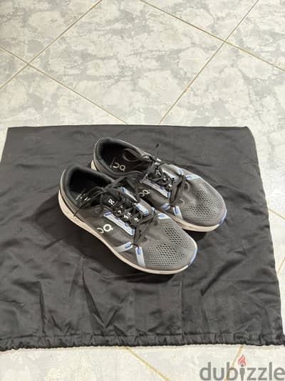 On cloud eclipse size 45