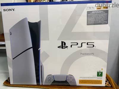 PS5 Slim CD with 2 Controllers